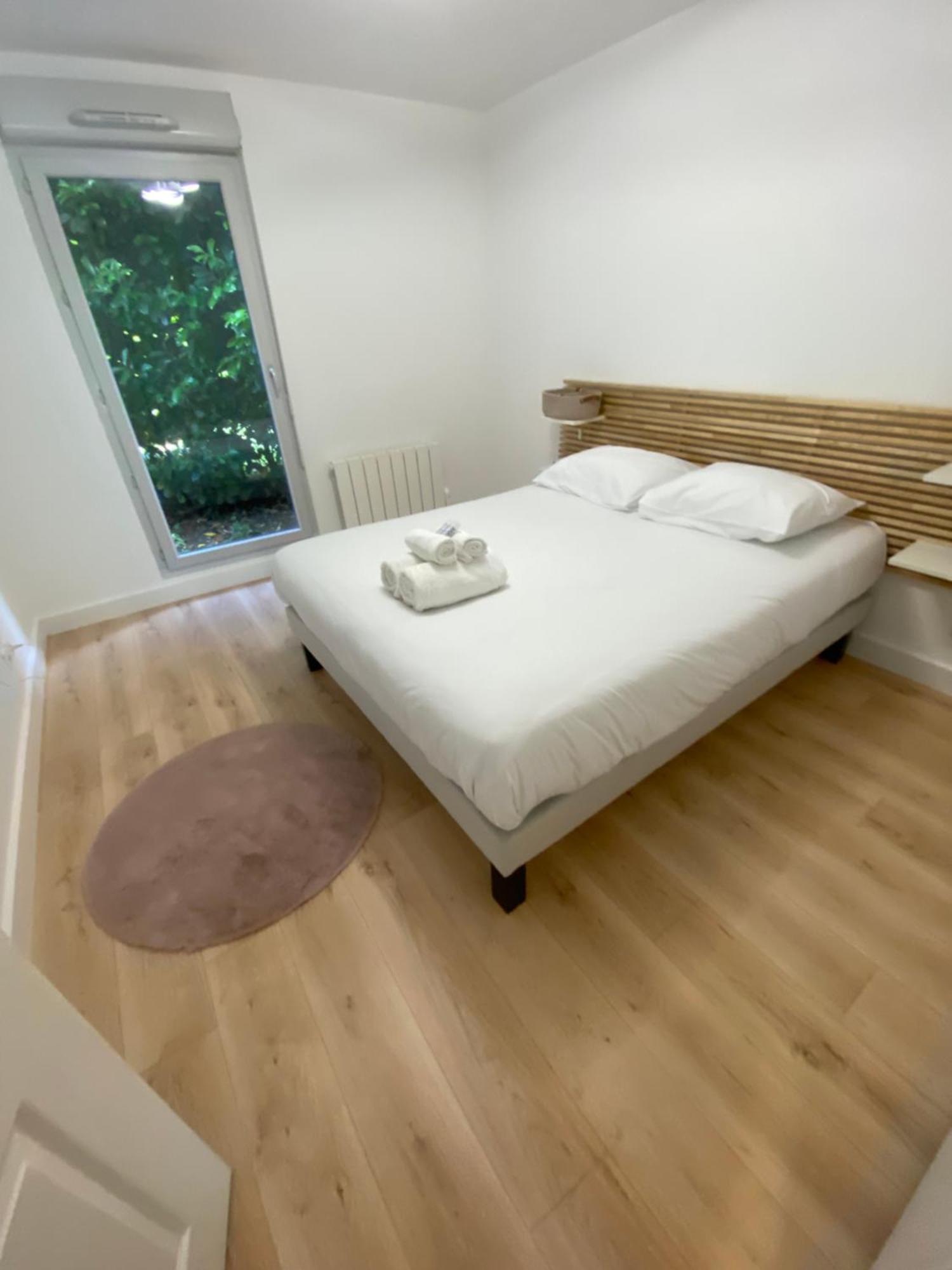 Comfort And Tranquility Near Lyon And Groupama Stadium, 4 Personnes Meyzieu Exteriör bild