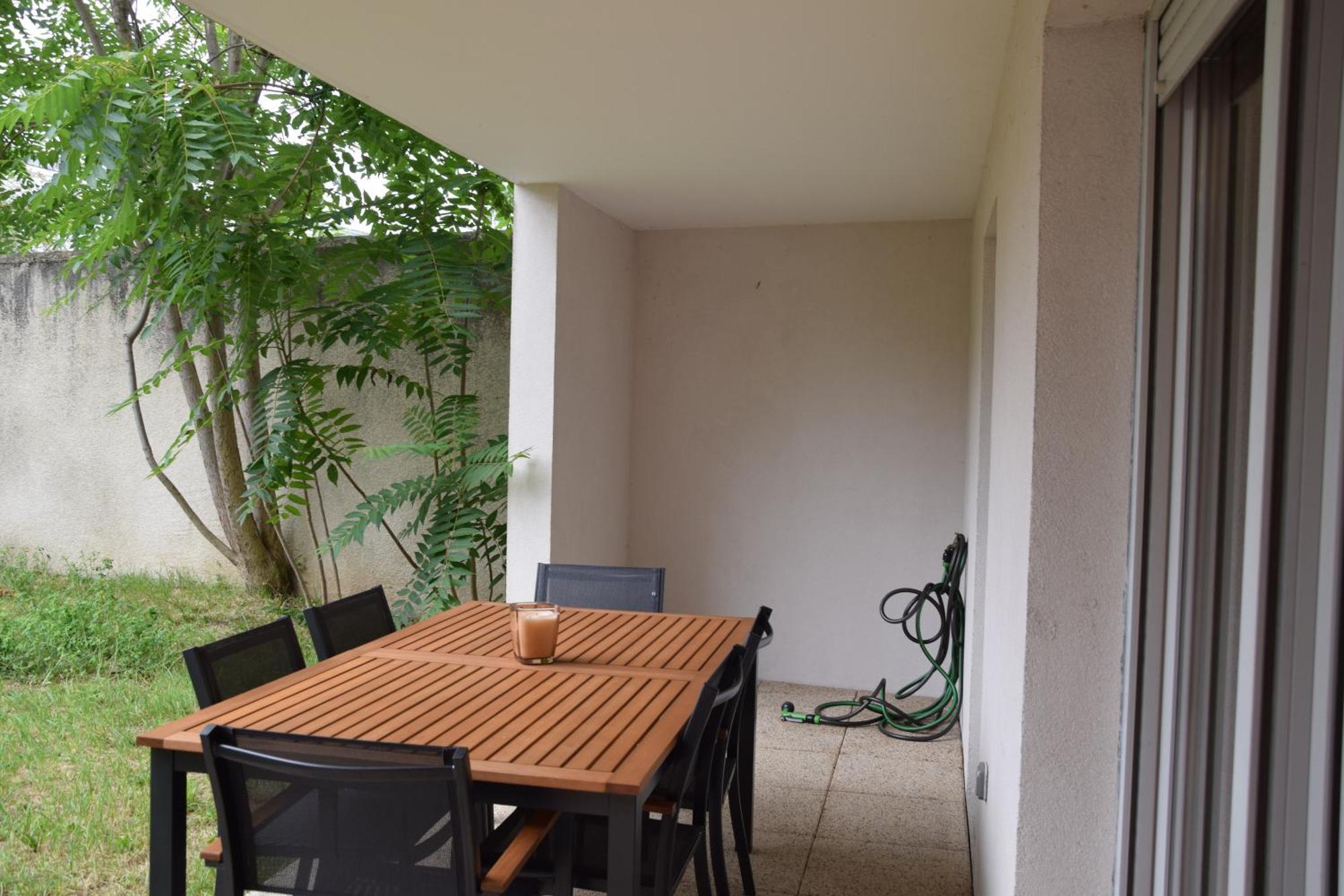 Comfort And Tranquility Near Lyon And Groupama Stadium, 4 Personnes Meyzieu Exteriör bild