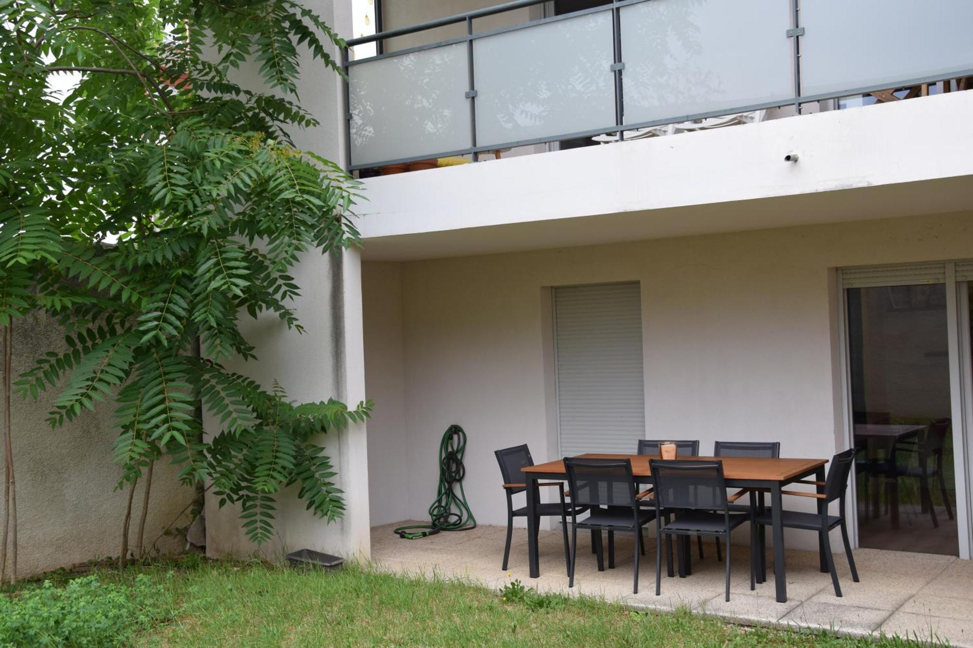 Comfort And Tranquility Near Lyon And Groupama Stadium, 4 Personnes Meyzieu Exteriör bild